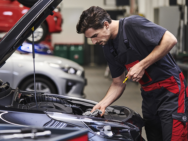 Mechanic focused on the maintenance of the car